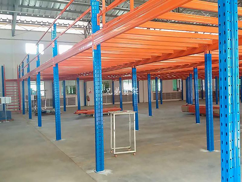 使用閣樓平臺貨架后，倉庫再也不擁擠了