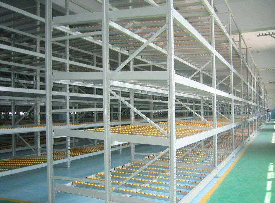 倉(cāng)庫(kù)單面懸臂貨架成功的案例