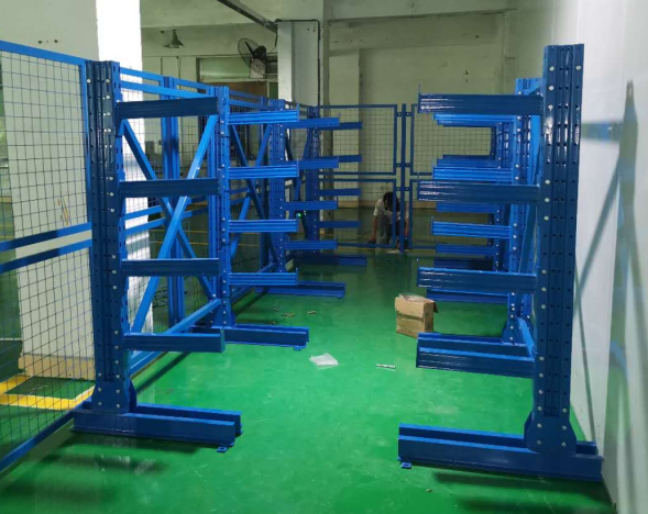 倉庫中最常用的貨架是哪些？-懸臂貨架